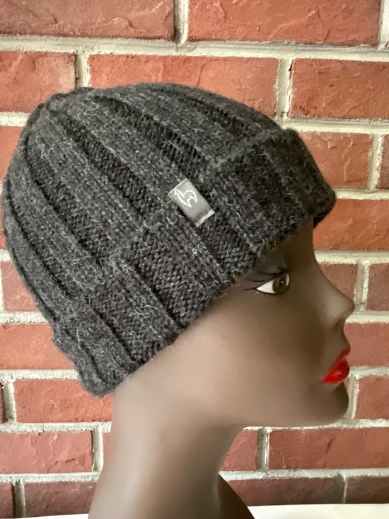 Shupaca Baby Alpaca Knit Ribbed Grey Beanie Hat S/O NWOT Unisex. Made in Peru - Picture 1 of 9
